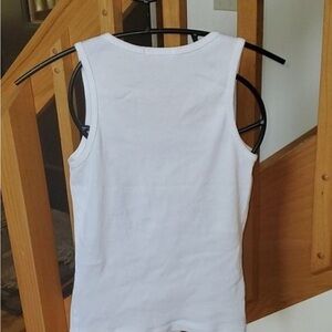Women’s White Ribbed Sleeveless Tank Top – Classic Everyday Style